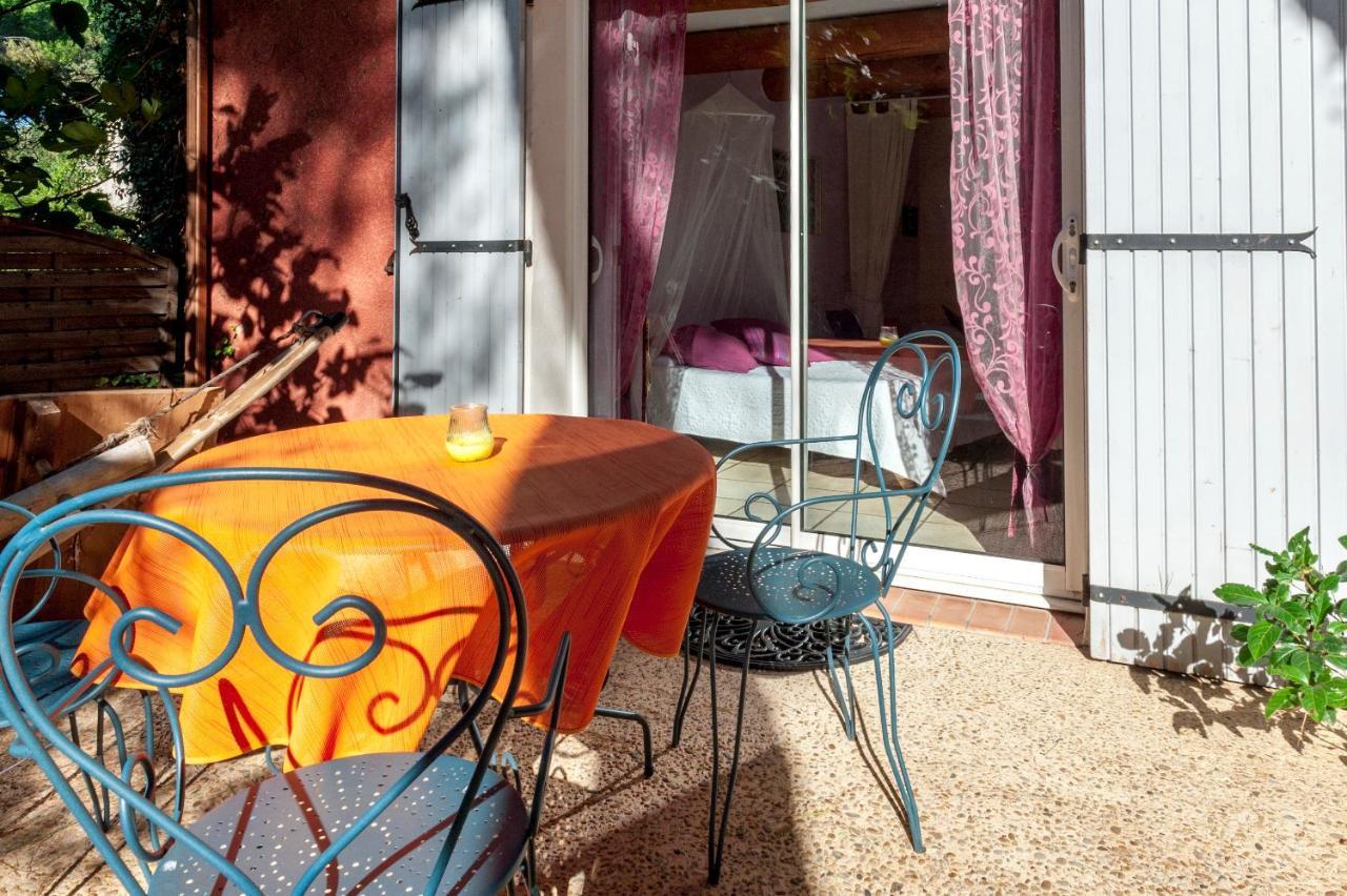 La Bastide Des Pins Bed and Breakfast Castillon-du-Gard Buitenkant foto