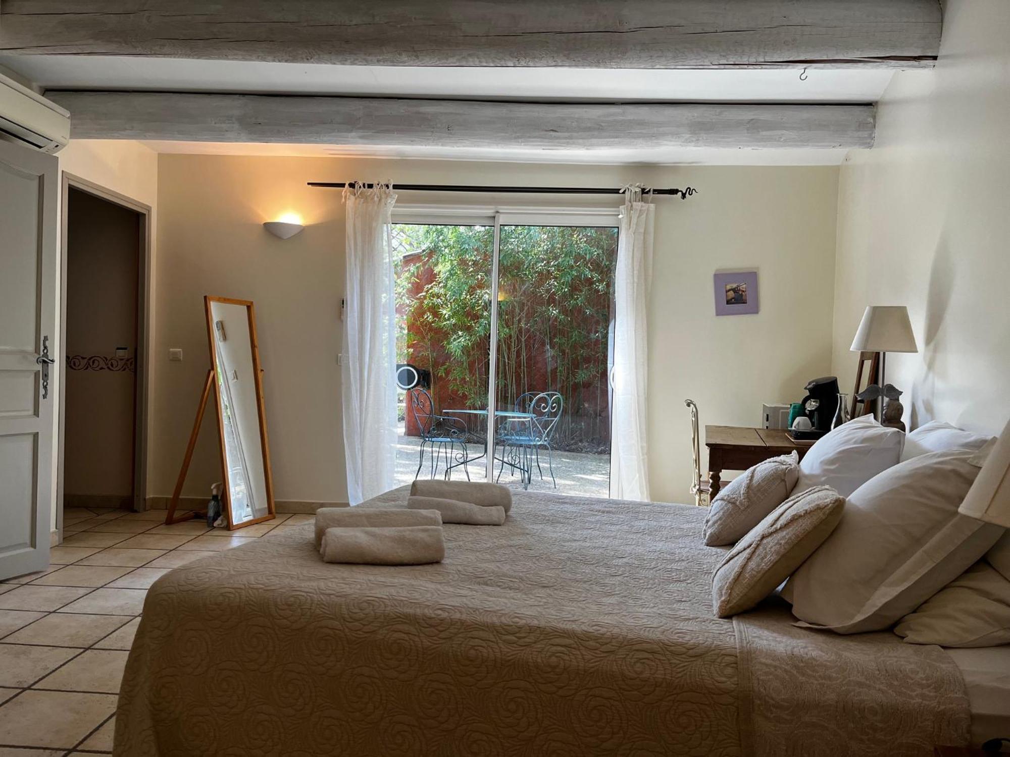 La Bastide Des Pins Bed and Breakfast Castillon-du-Gard Buitenkant foto